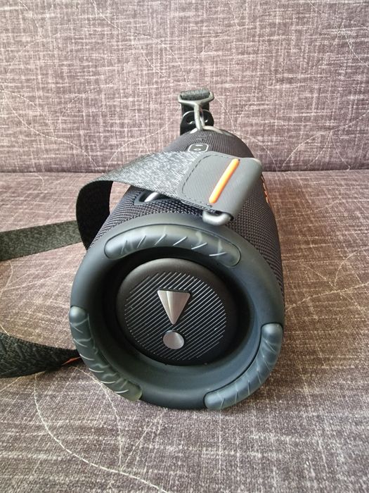 Vând  boxă Extreme 3 in stare excelentă