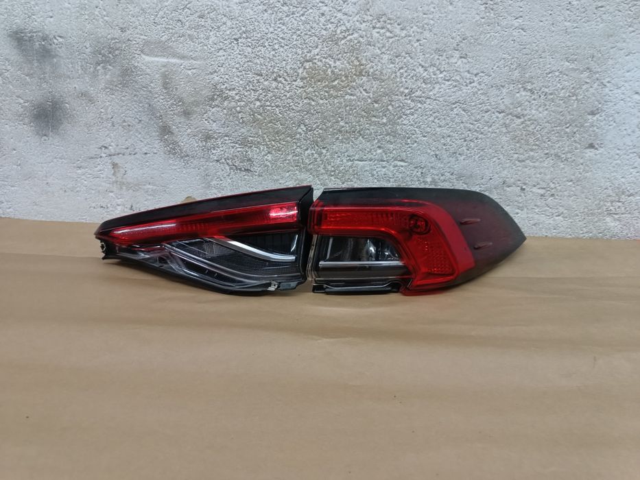 Lampa stop led aripa haion dreapta spate Toyota corolla e210 berlina 2