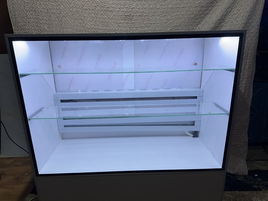 Витрина холодильник