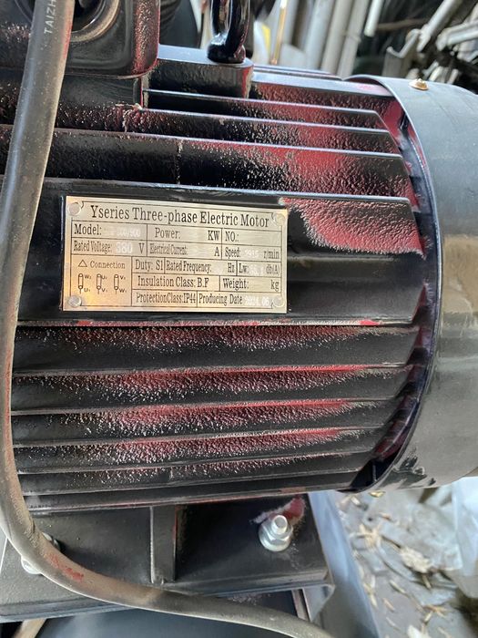 Продам Компрессор Алтеко