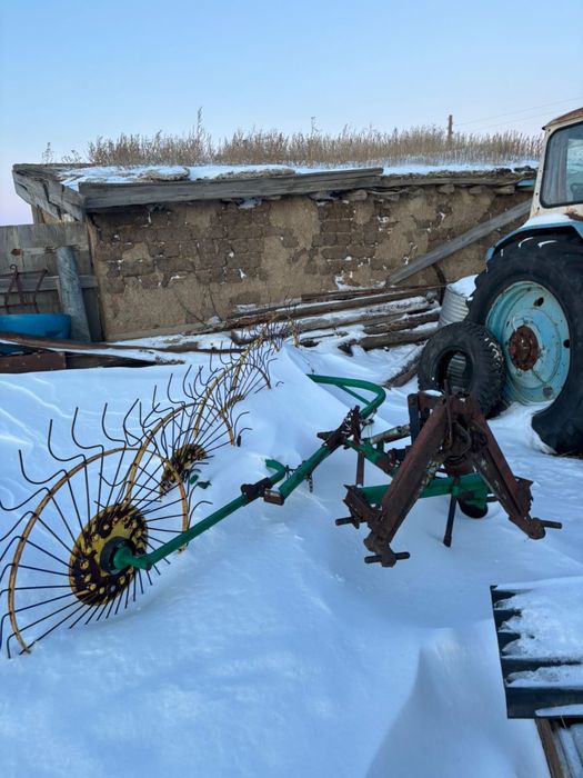 Продам трактор Т -40 двух- мастовый .