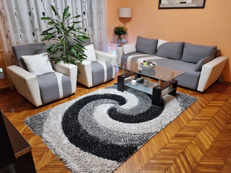 Vand mobilier sufragerie