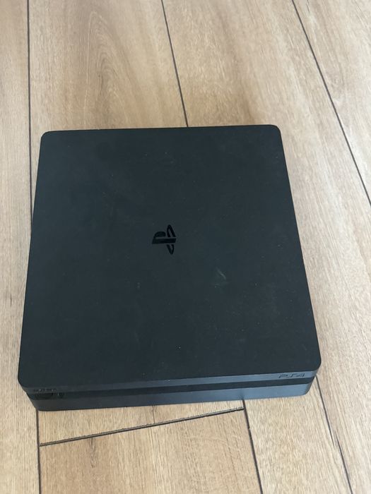 Playstation 4 продаю