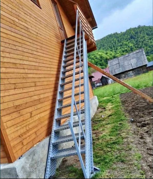 Scări metalice galvanizate