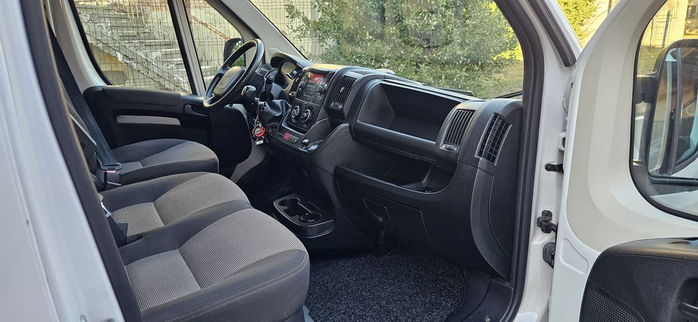 Vand Peugeot Boxer, 2.2 diesel, an 2023, Euro 6, foarte Ingrijit, km reali, Acte la Zi