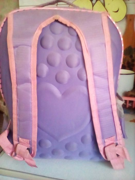 Продаю портфель для девочек, в хорошем состоянии