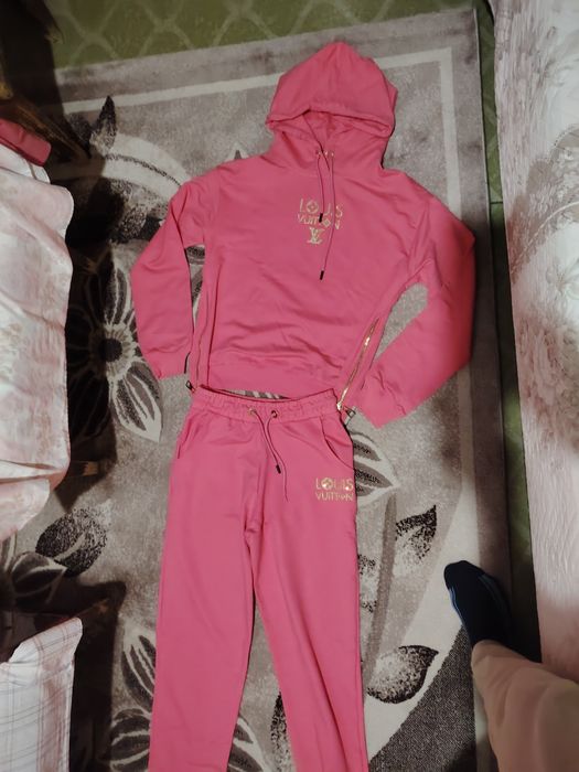 Дамски Анцунг Louis Vuitton