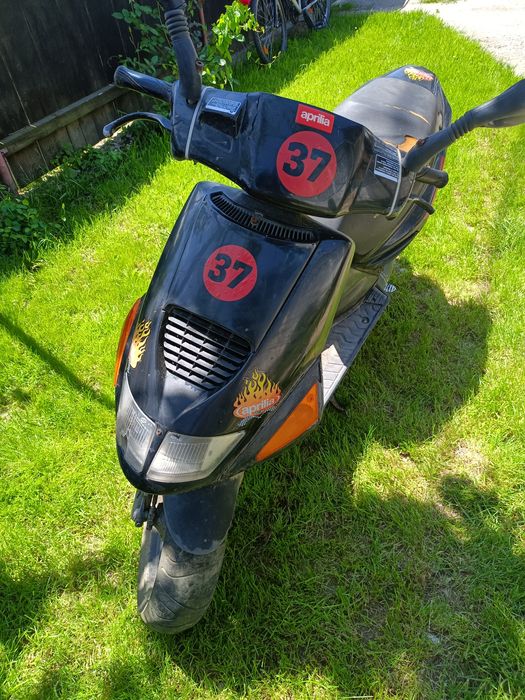 Vând Aprilia SR 50 RACING