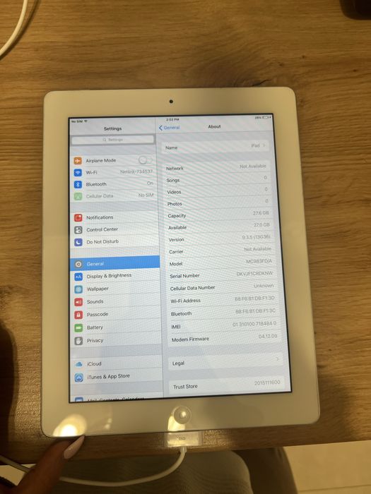 iPad 2 Apple 9.7” 32GB Wi-Fi + Cellular, funcțional, iCloud liber