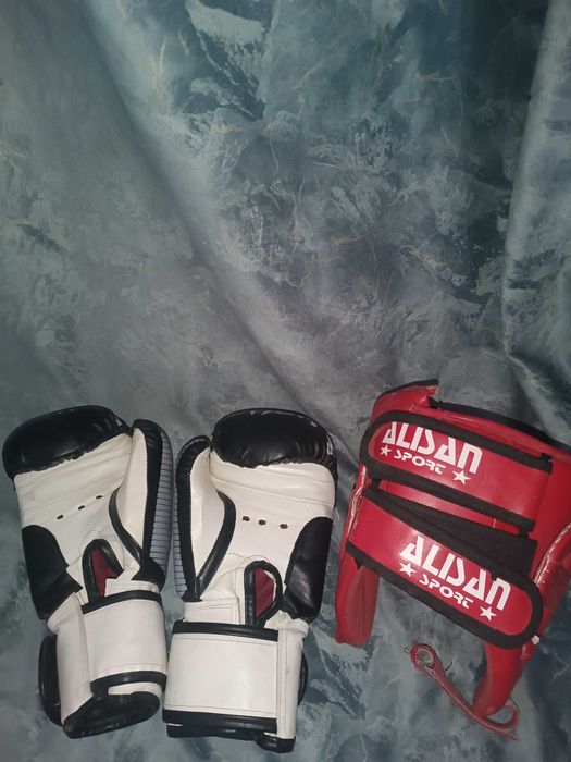Boks perchatkasi shlem+