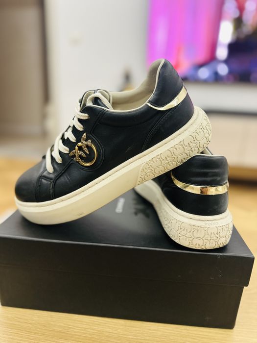 Кецове-естествна кожа Pinko