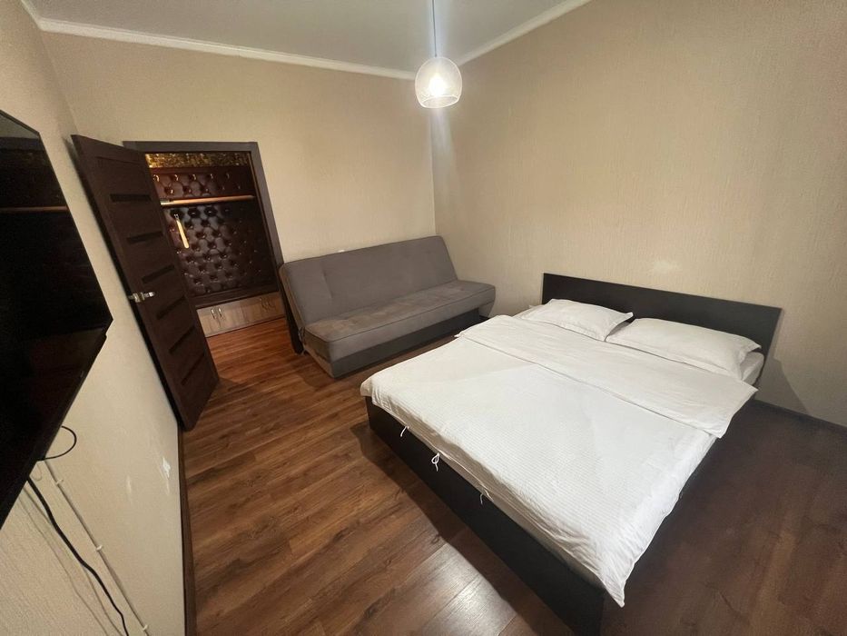 Квартира посуточно 1 ком квартира, Толстого 25, смарт ТВ, каспий Ред