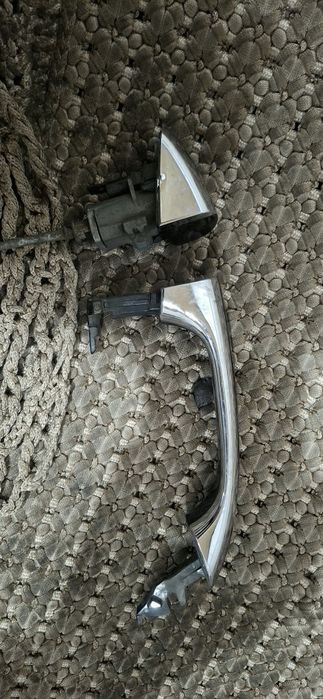 Продам ручку водительскую w211