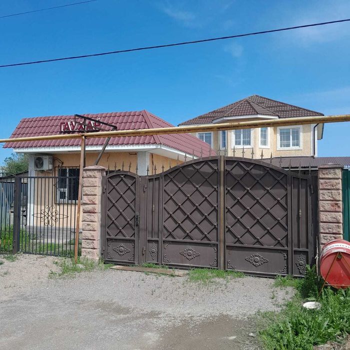 Продам двухэтажный дом