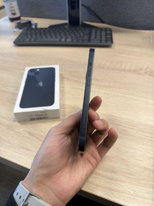 Продам iPhone 13 128 midnight