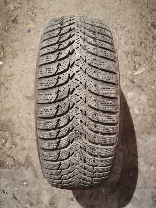 Продавам 1 брой зимна гума 205.55.16 дот 2020 KUMHO