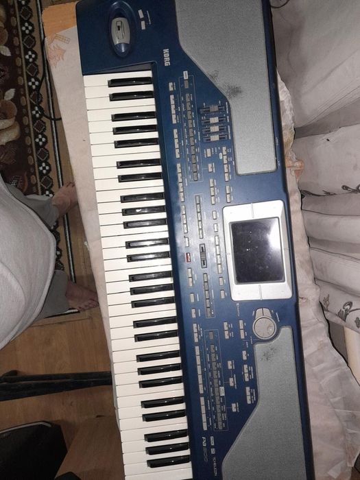Продаю Корг па 800