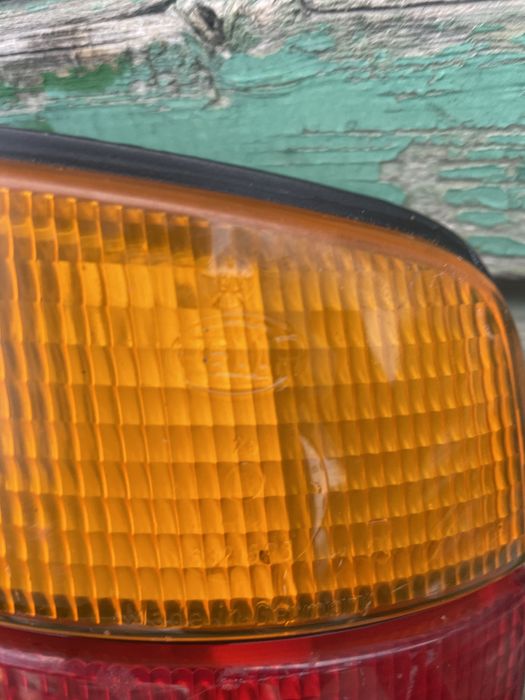 Оригинални стопове hella и решитка с бъбреци от бмв е34