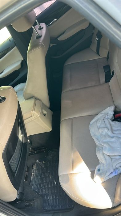 Vand bmw x1 2010