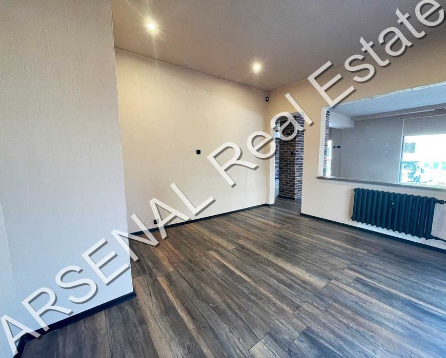 Дава се под наем Офис в София, Център - 93 кв.м за 1200 € - Снимка #1