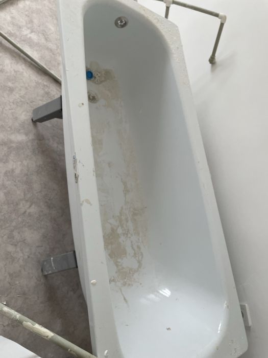 Продам ванну новая метал