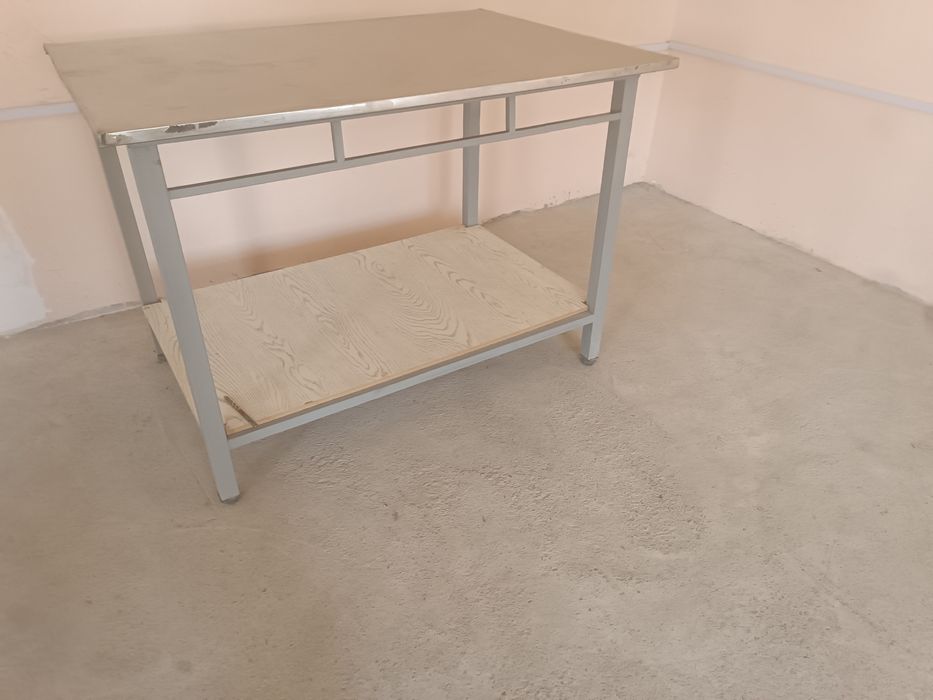 Ofis uchun mebel