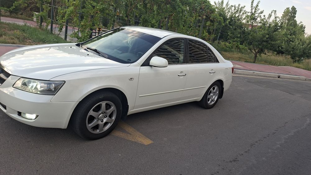 Hyundai sonata NF Arenda