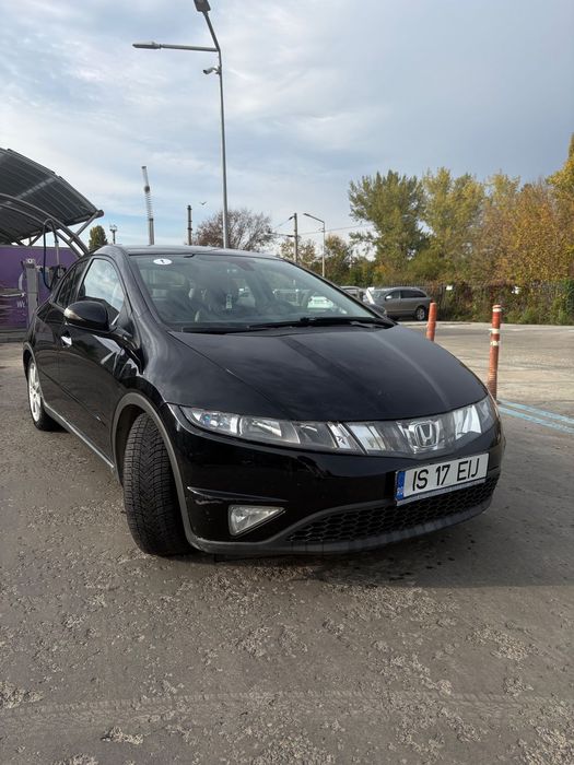 Honda Civic Honda Civic MK8 Hatchback 1.8 i-VTEC i-Shift – 2008  * An fabricație: