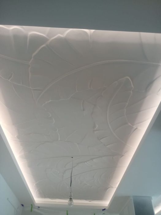 Колонна из гипса