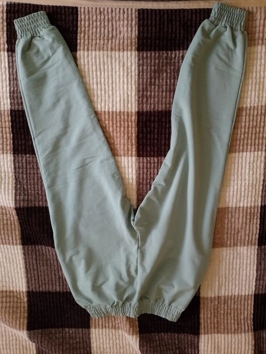 Брюки с манжетами