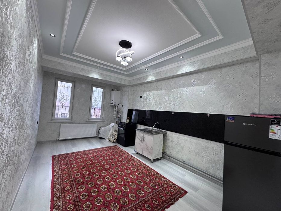 Сдается 3х комнатная квартира на 8этаже 7мкр 300$