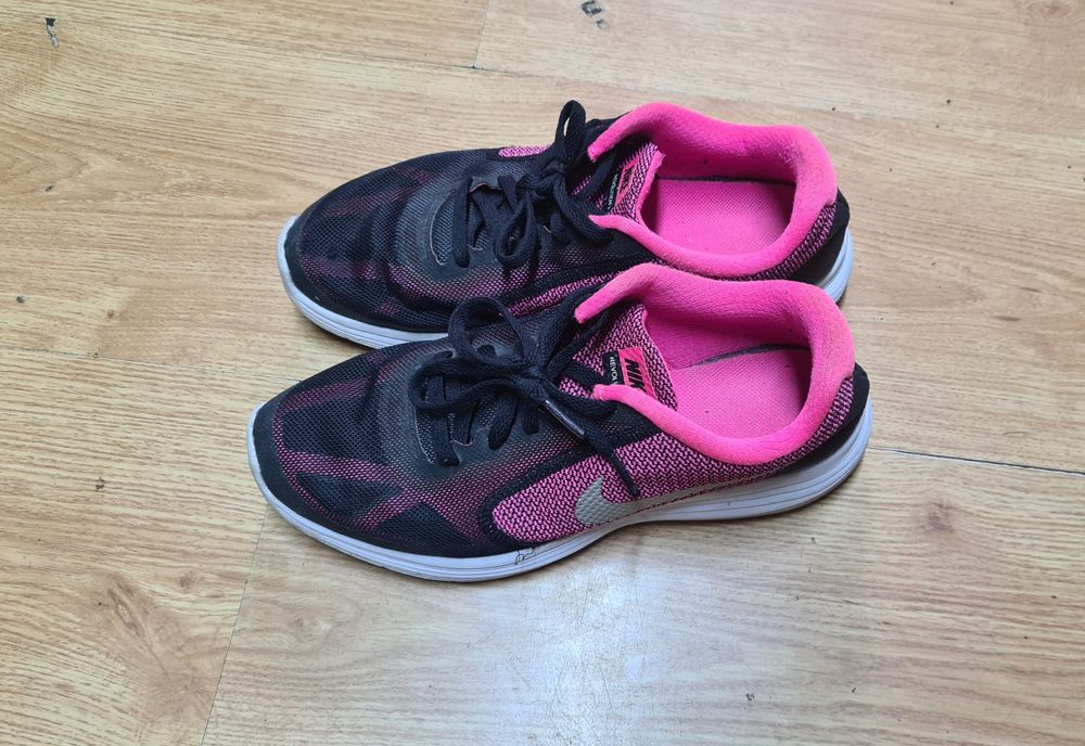 Дамски  оргинални маратонки Найк