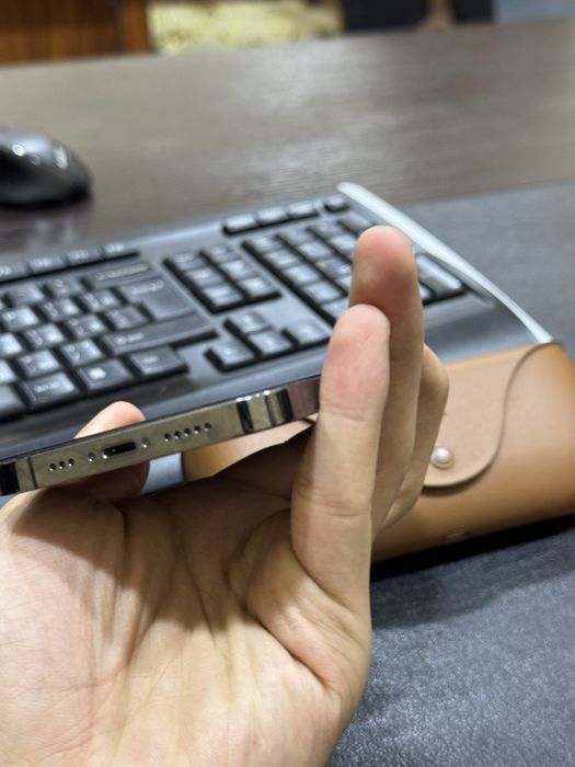 iPhone 12 pro,256gb, 100 emkost alishgan (uselinniy), ekran alishgan