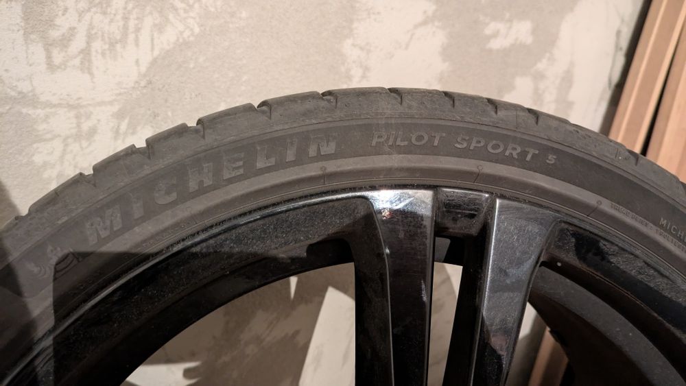 Jante Volvo R19 (V40 R Design Carbon Edition)