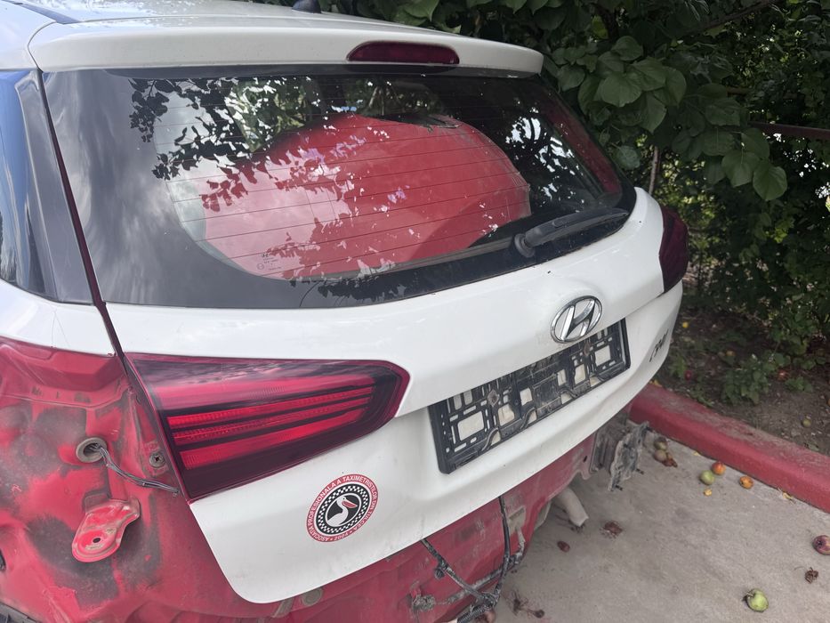 Haion spate complet lampa stop spate stanga dreapta bara spate Hyundai i20 2014-2020