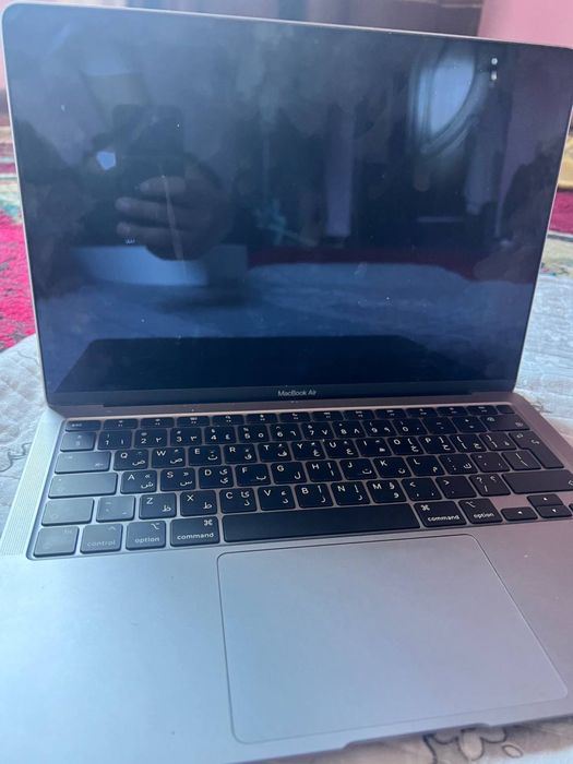 Apple Macbook Air 13 M1 8/256 Silver yangi йокс 100%