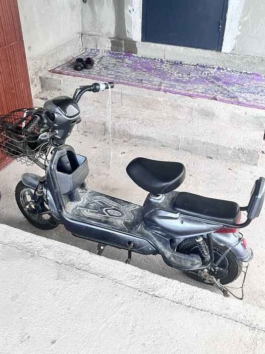 Скутер 60к торг есть