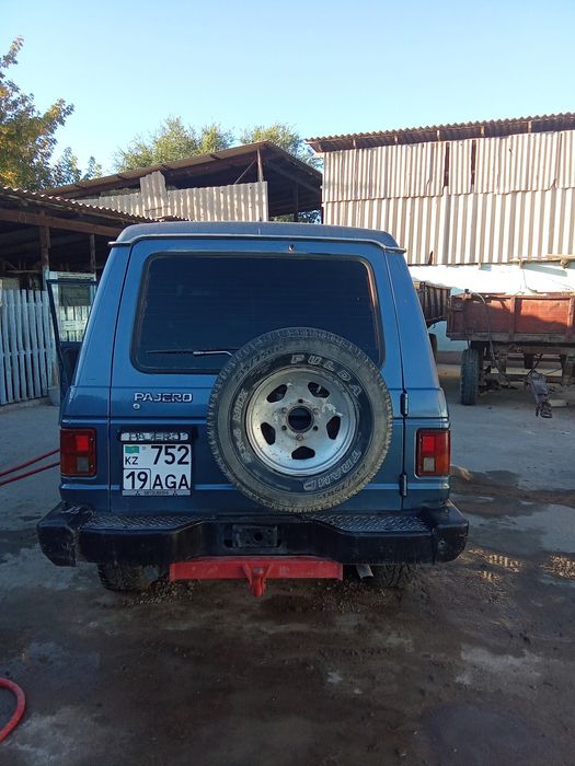 Мицубиси паджеро