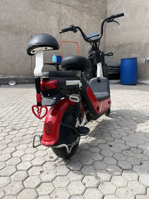 Электро скутер красный