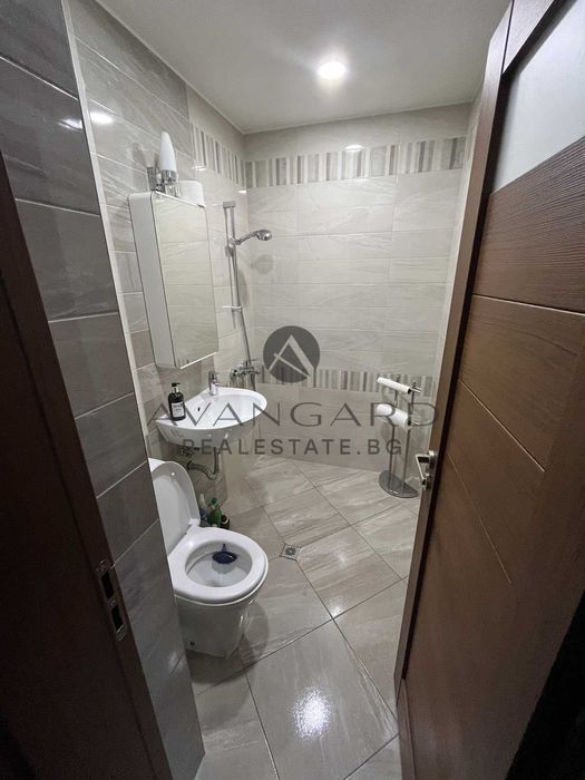 Продава се Офис в Пловдив, Център - 78 кв.м за 2372 €/кв.м - Снимка #4