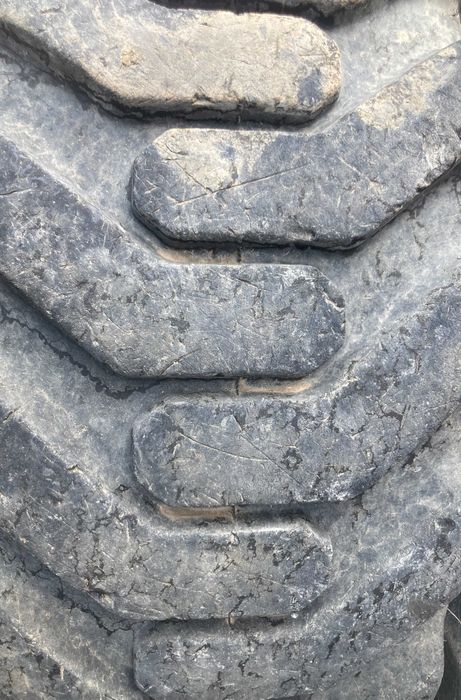 Гуми 12.5/80-18 багер фадрома трактор и челни товарачи