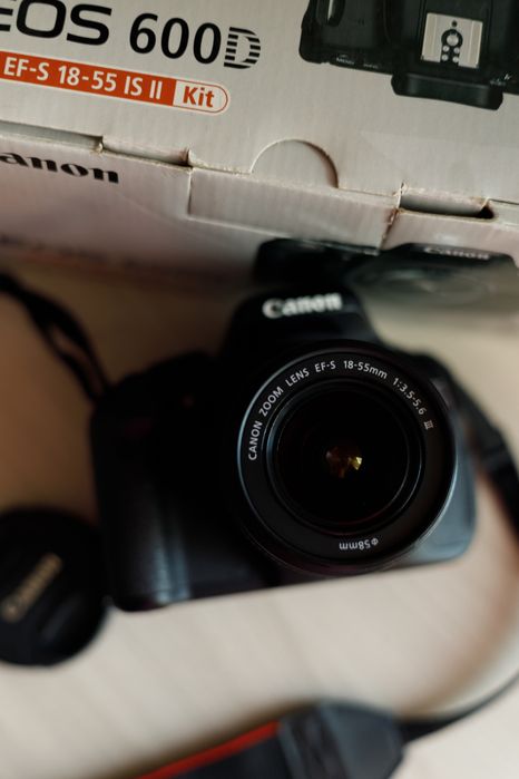 Продам фотоаппарат Canon 600D