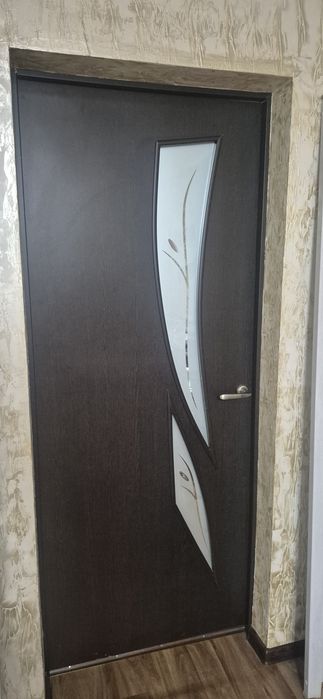 Продам двери б/у
