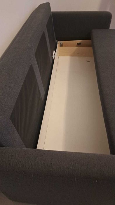 Canapea extensibila 3 locuri, cu lada de depozitare, utilizata, stare buna