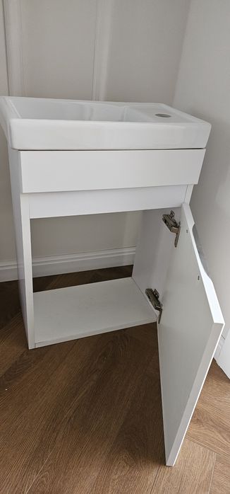 Продам мини мойку для санузла .