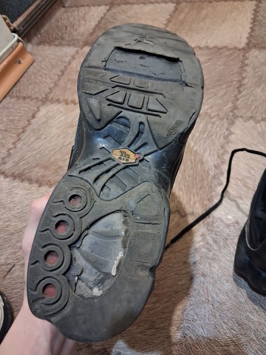 Кроссовки Nike TH