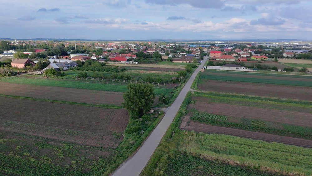 Teren intravilan în Bors – 1623 mp –Dublu front –Aproape de natură -