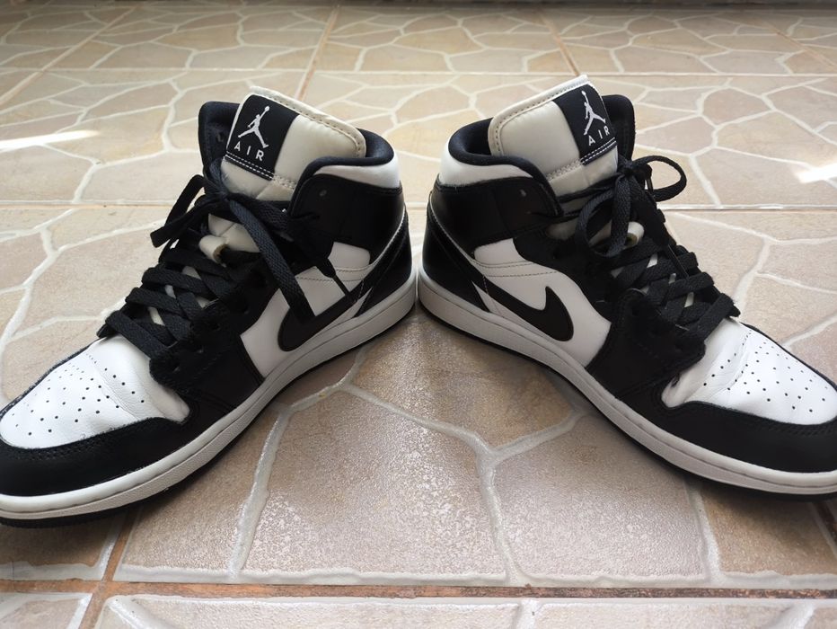 Air Jordan 1 Panda Mid