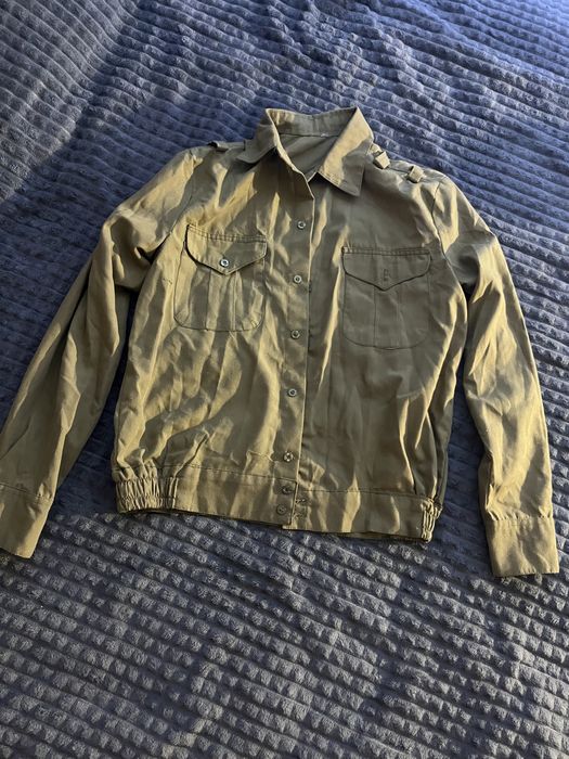 Военные рубашки, галстук и пилотка