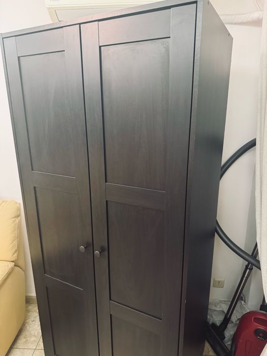 Dulap IKEA RAKKESTAD 2 uși, Negru-Maro – Spațios, Modern, Impecabil